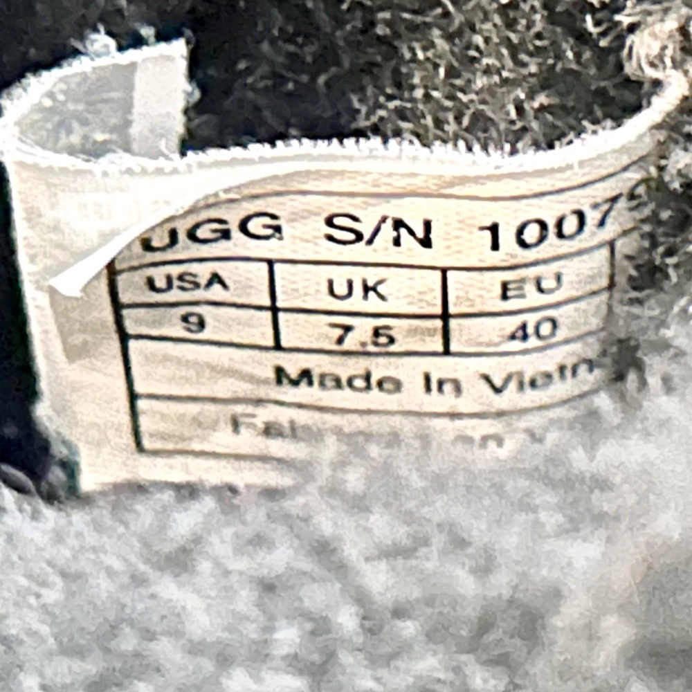 WOMEN’S UGG MINI BLACK BAILEY KNIT BOW BOOTS SZ 9 - Picture 9 of 11